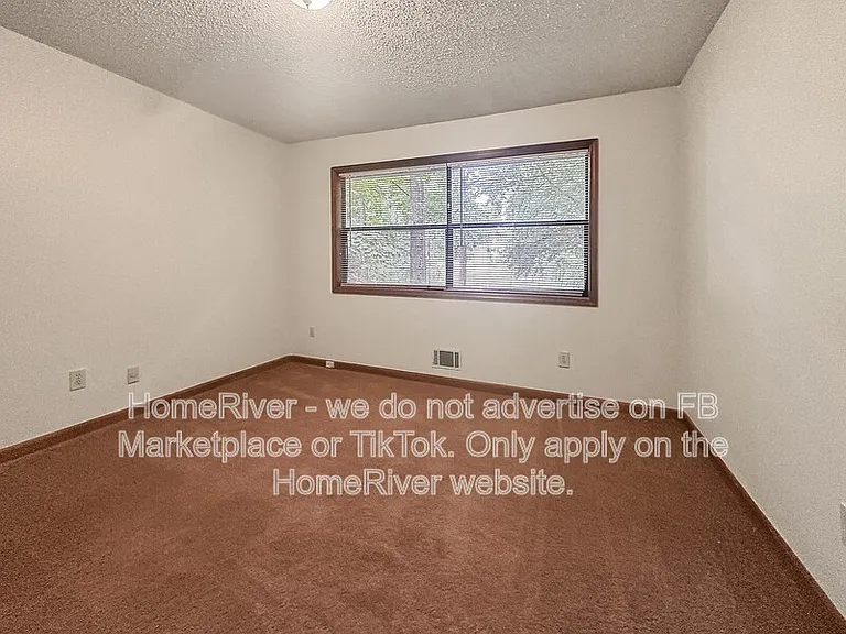 2551 Hunton Ct NE — Photo 8
