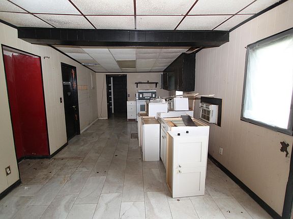 4th image of 10026 Anders Blvd