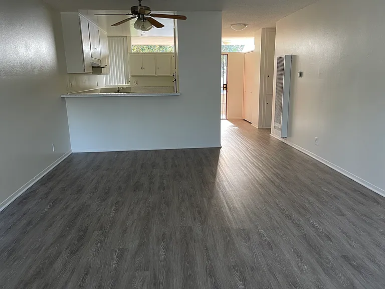 Palm Terrace Apartments — Photo 12