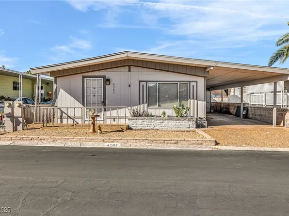 4587 Royal Ridge Ln, Las Vegas, NV 89103