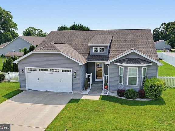 2nd image of 42 Waterway Dr