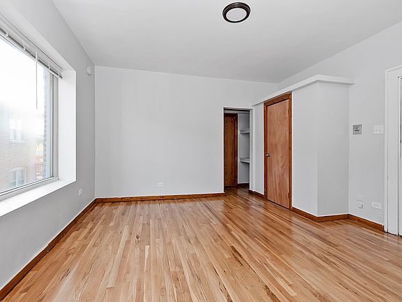 3rd image of 6314-16 S Troy St #6314-315