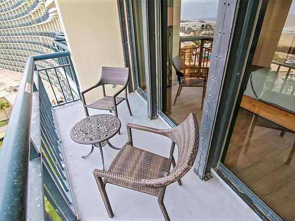 2nd image of 5220 Seawall Blvd APT 1136A