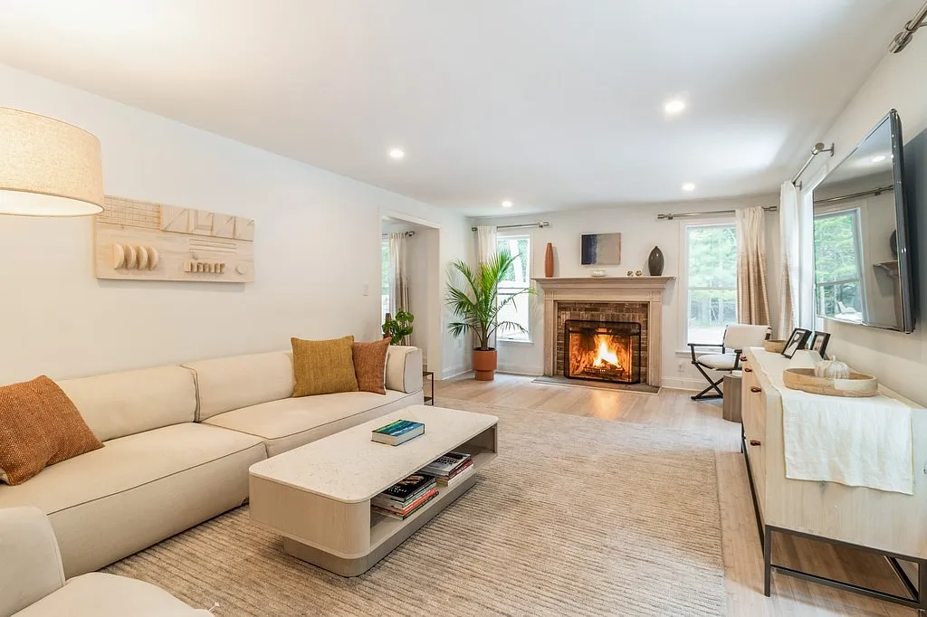 New East Hampton Renovation — Photo 2