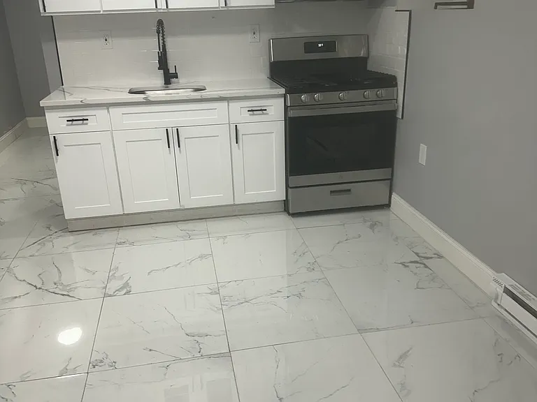 1715 Tenbroeck Ave #5 — Photo 5
