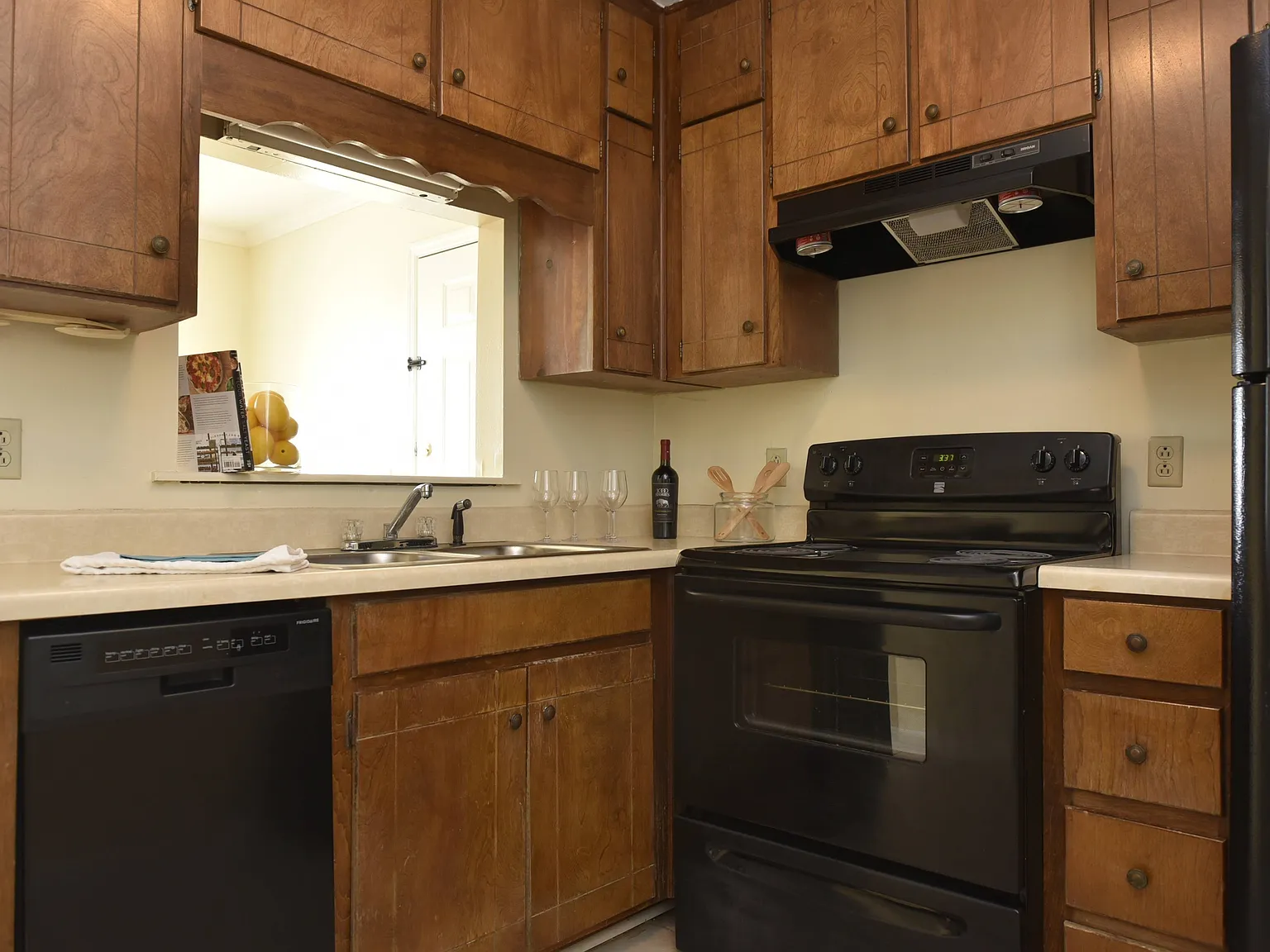 West End Living — Photo 2