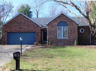 5711 Fiesta Dr, Newburgh, IN 47630