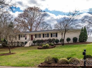 812 Wingrave Dr, Charlotte, NC 28270