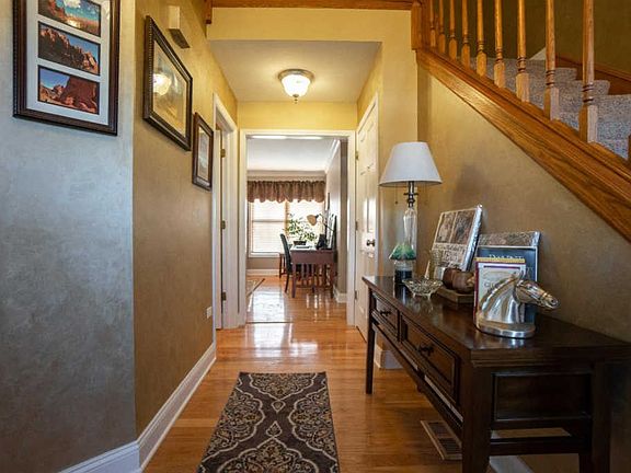 3rd image of 2710 Forest Park Dr