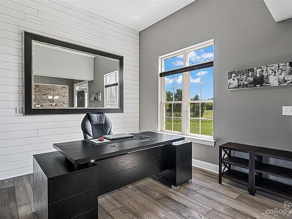 5th image of 116 Layin Low Ln