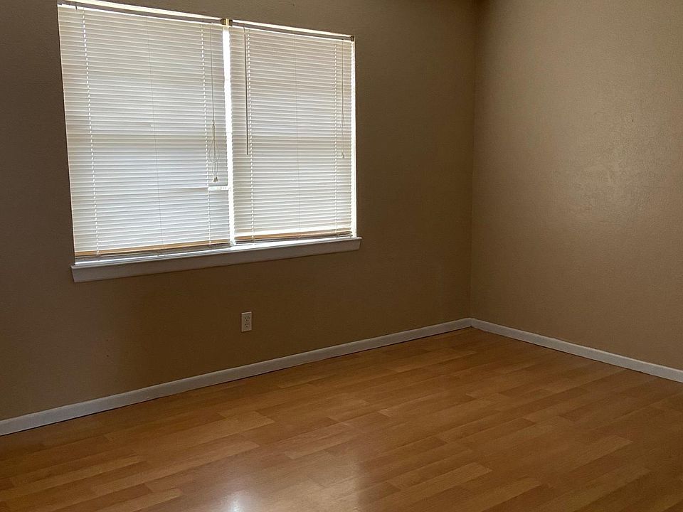 1st image of 1413 Cliff Ct #1413
