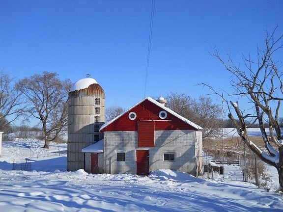 2nd image of 20625 County Road 7 NW