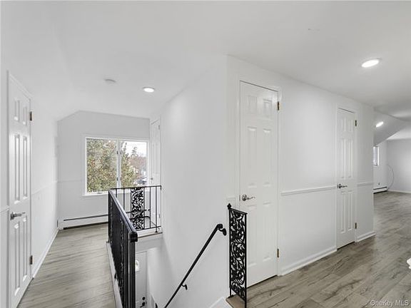 5th image of 45 Wolfle St Floor 2