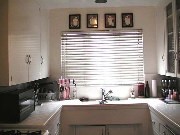 3rd image of 155 Park Ave APT 2