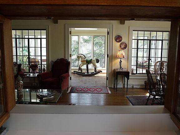 Pass Through from Kitchen