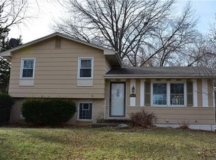 4414 67th St, Urbandale, IA 50322