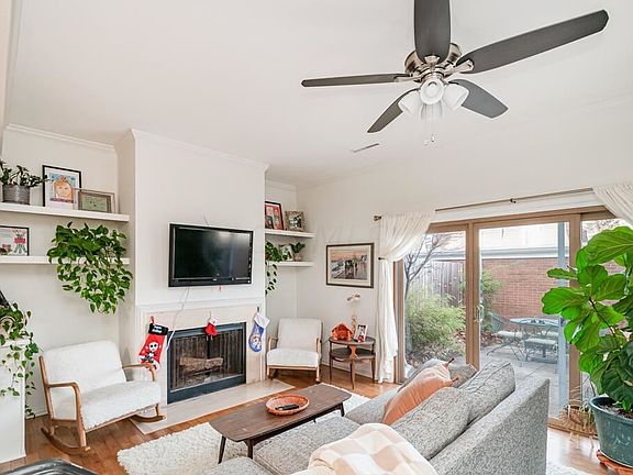4th image of 2861 Chateau Cir #22-22-22