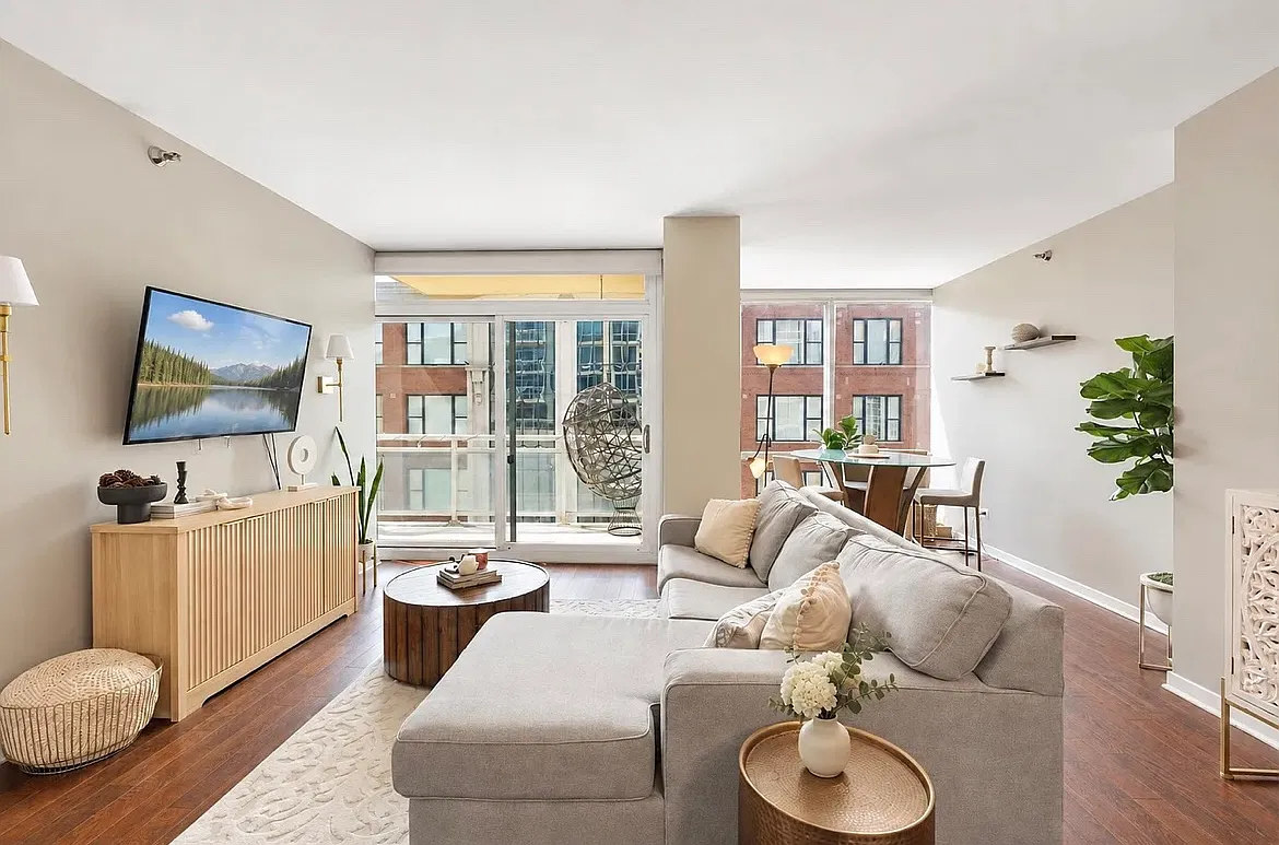 1 bed, 931 sqft, $3,150 — Photo 3