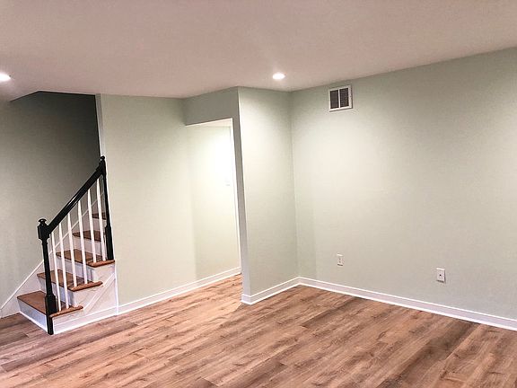 5th image of 1905 Cambridge Ct