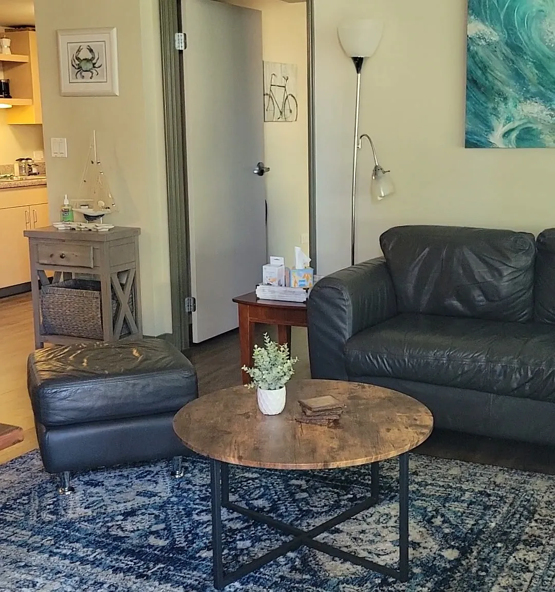425 W Beech St — Photo 2