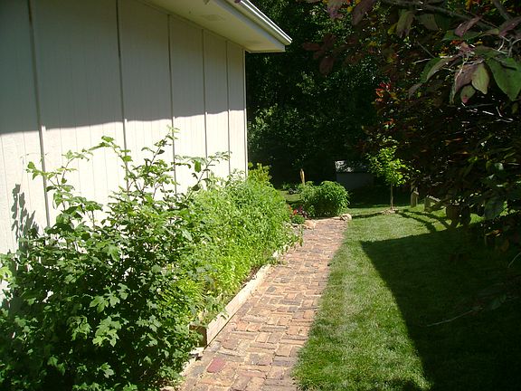 2nd image of 813 A St