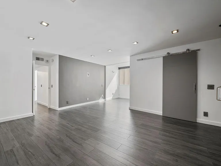 7250 Franklin Ave #1204 — Photo 24