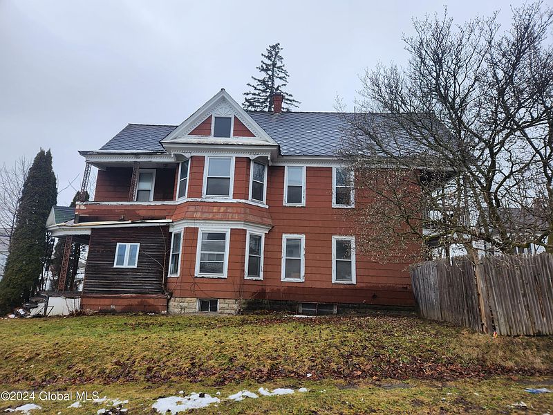 2nd image of 61 Arnold Avenue