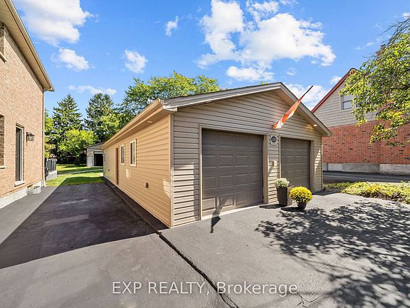 2nd image of 458 Boler Rd