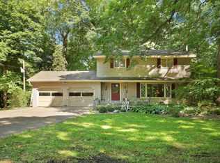 960 Willow Dr N, Long Lake, MN 55356