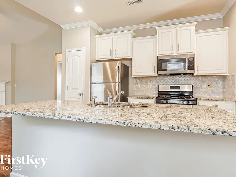 383 W Park Dr — Photo 6