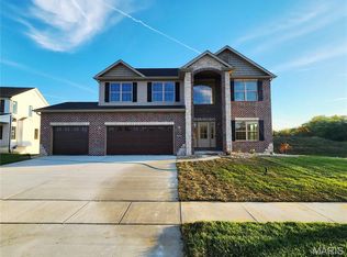 712 Creekwood Ct, O'Fallon, IL 62269