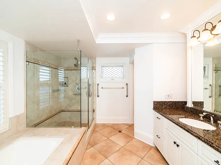 16832 Coral Cay Ln — Photo 33