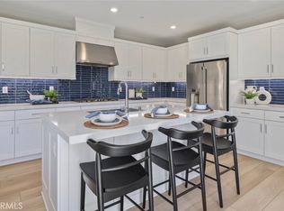 725 Guy Turner Dr, Camarillo, CA 93010