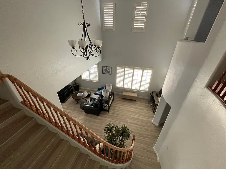 3305 E Windsor Dr — Photo 36