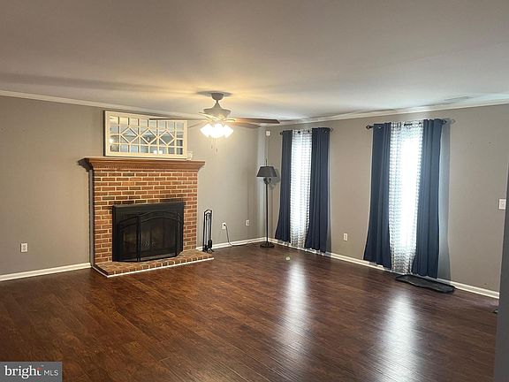4th image of 133 Meetinghouse Ln