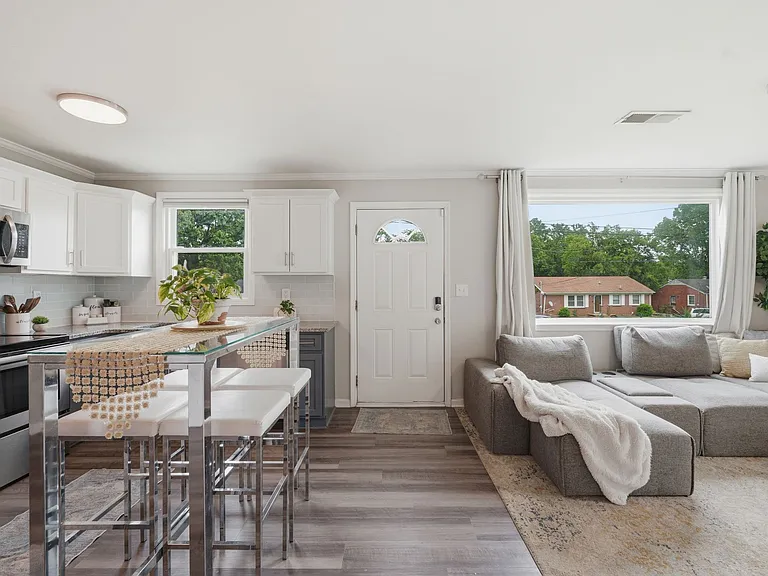 3223 Panorama Dr — Photo 4