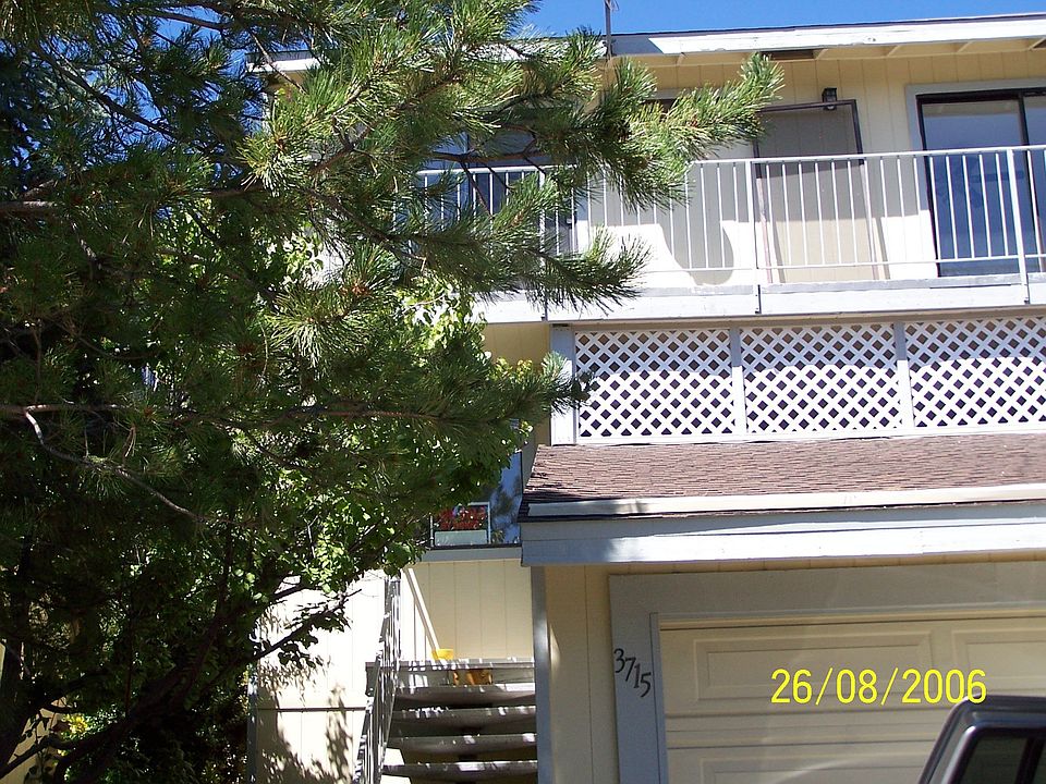 Front view of the townhouse 