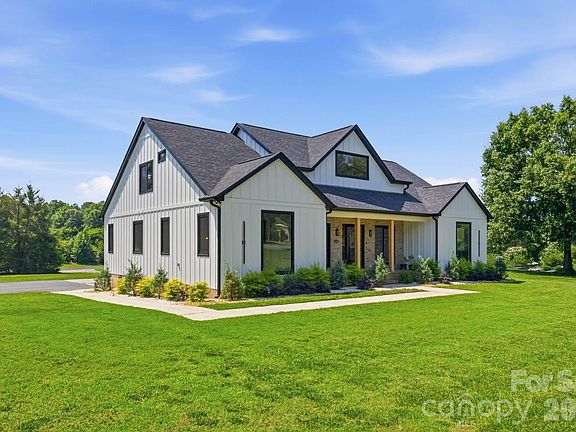 3rd image of 1120 Baron Rd