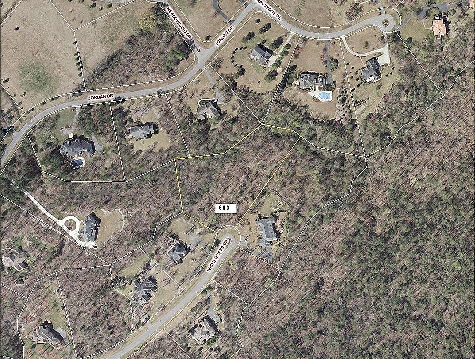 1st image of 983 White Horse Dr