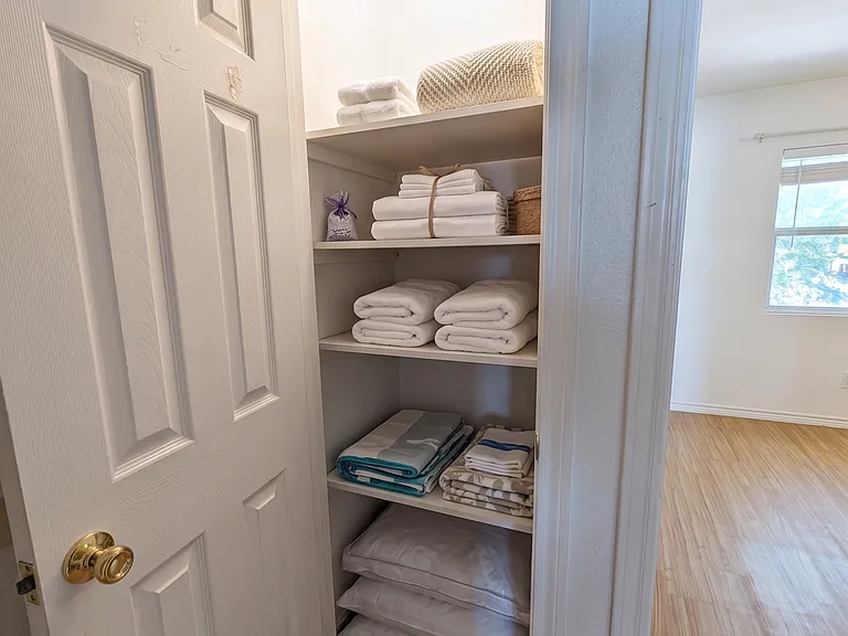 114 Scofield Ave #101 — Photo 9