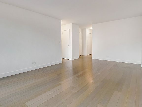 5th image of 200 E 33rd St APT 20C