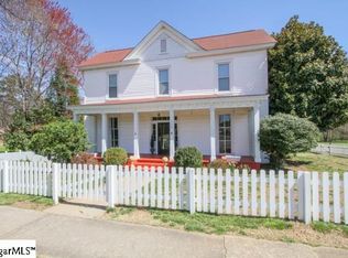 211 S 1st St, Easley, SC 29640