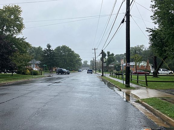 5th image of 9931 Loudoun Ave