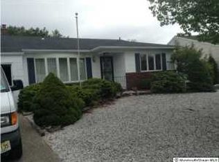 4 Mapleton Rd, Toms River, NJ 08757