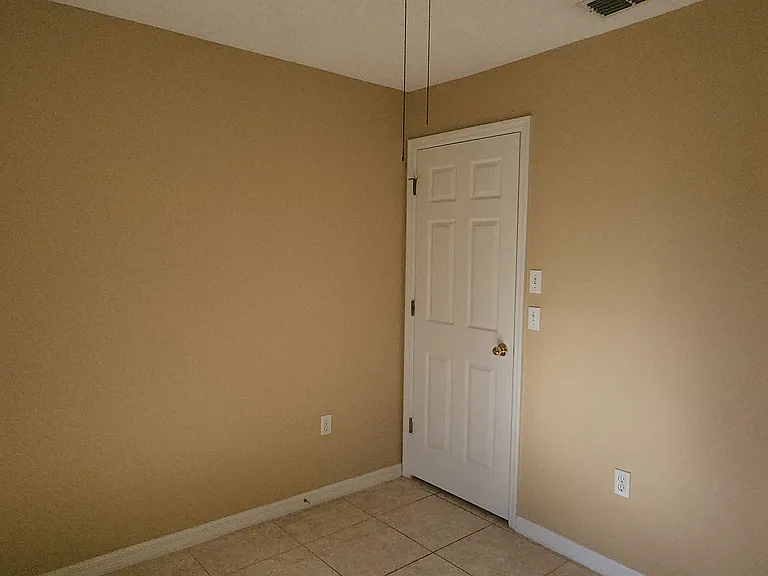 4100 Mendenwood Ln — Photo 12