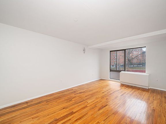 2nd image of 150 Featherbed Ln APT 3B