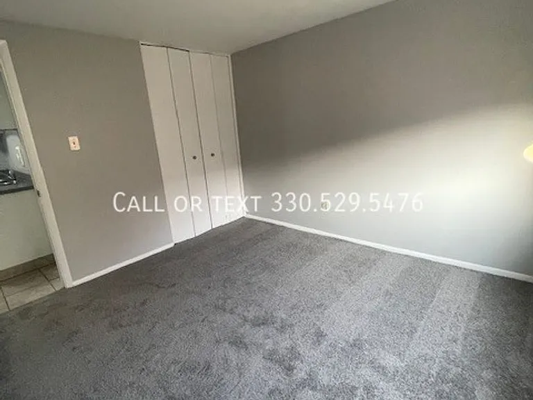 Concord House Apartments — Photo 32