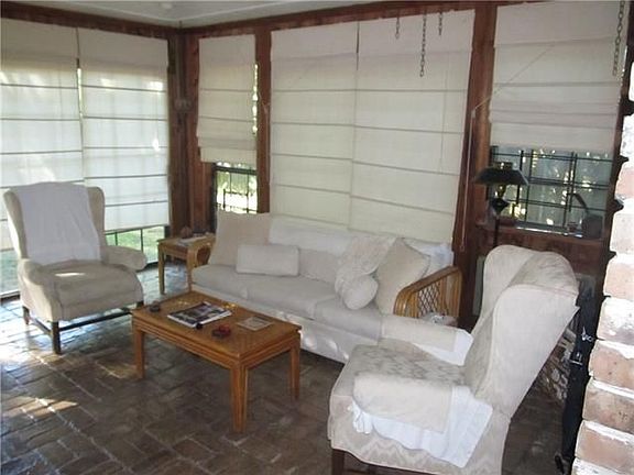 5th image of 2555 Hudson Pl
