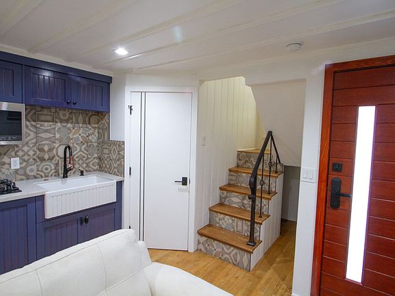 2nd image of 4408 Beck Ave #4408