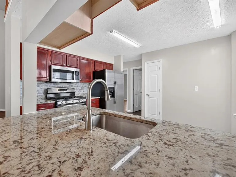 2949 Weston Brook Ln — Photo 15